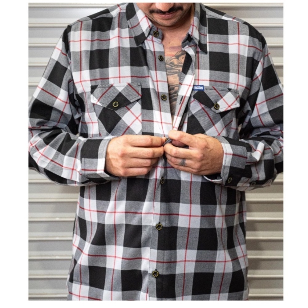 Dixxon Flannel Co The Intimidator 13 Plaid Shirt Men's Medium